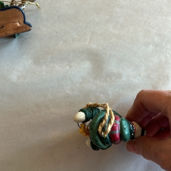 EUC Painted resin ornaments Sledding Girl & Skating Snowman Christmas decoration - Picture 9 of 13